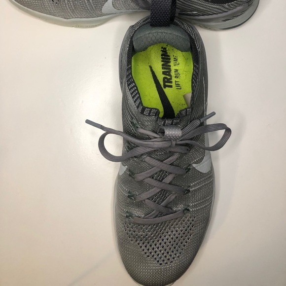 Nike Metcon Training shoe - Size 8 - Picture 3 of 4